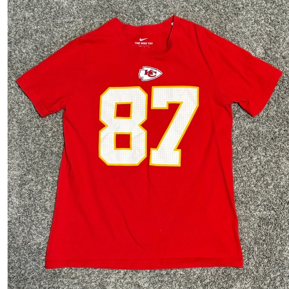 Nike Kids Kansas City Chiefs Travis Kelce 87 Red Player T-Shirt Large 12-14